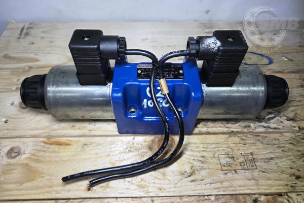 KIERUNKOWY ZAWÓR SUWAKOWY REXROTH 4WE10E5X/EG24N9K4/M