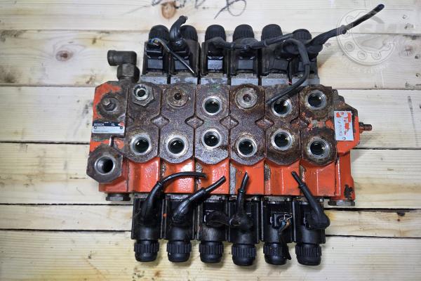ROZDZIELACZ HYDRAULICZNY REXROTH 1525503390 S71003