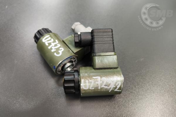Cewka z trzpieniem GHPY037N54D04-002-24V