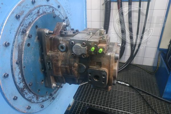 LIEBHERR POMPA GŁÓWNA KOPARKI LPV165 BEZ CEWEK SERIA 4