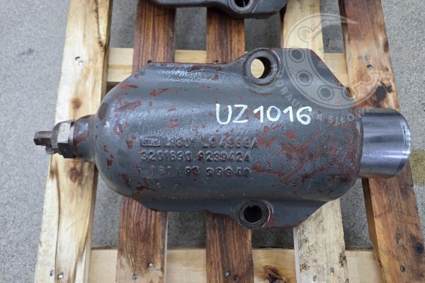 Liebherr A924C - siłownik stabilizator 9239424