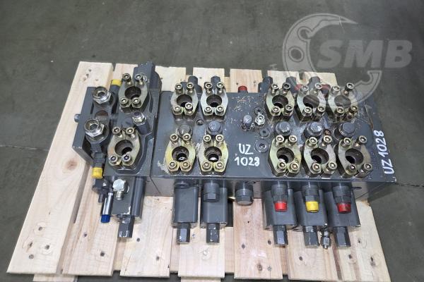 Liebherr A314 rozdzielacz hydrauliczny 10335550 - M7-1727-30/7M7-20