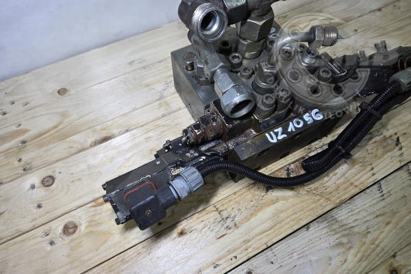 Rozdzielacz hydrauliczny Linde dodatkowej funkcji/młot z LS sterowanie elektryczne