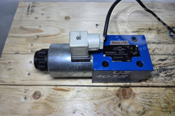 KIERUNKOWY ZAWÓR SUWAKOWY REXROTH 4WE10D3X/CG24N9K4