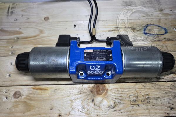 KIERUNKOWY ZAWÓR SUWAKOWY REXROTH 4WE10E5X/EG24N9K4/M