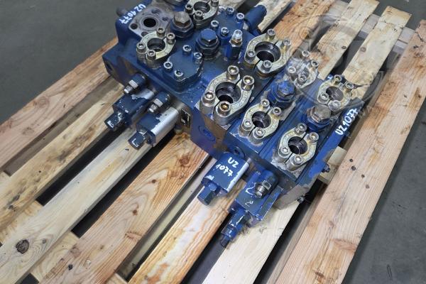 LIEBHERR L580 - ROZDZIELACZ HYDRAULICZNY M6-1299-00/4M6-22M2JZ+2HV11