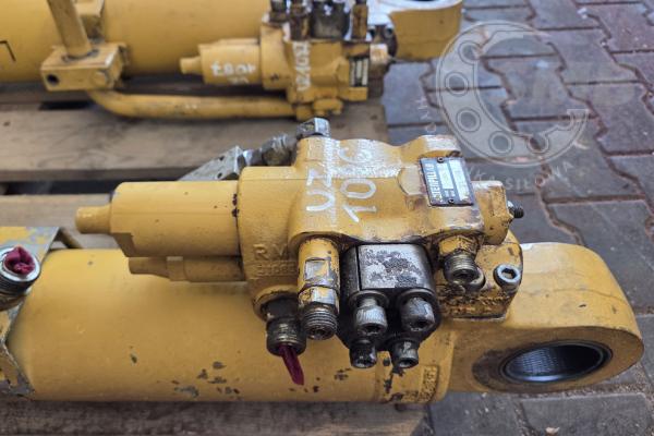 CAT313C ZAMEK SIŁOWNIKA  202-4095