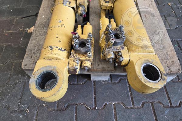 CAT313C SIŁOWNIK BEZ ZAMKA - L-1440 TŁ-75 V-80