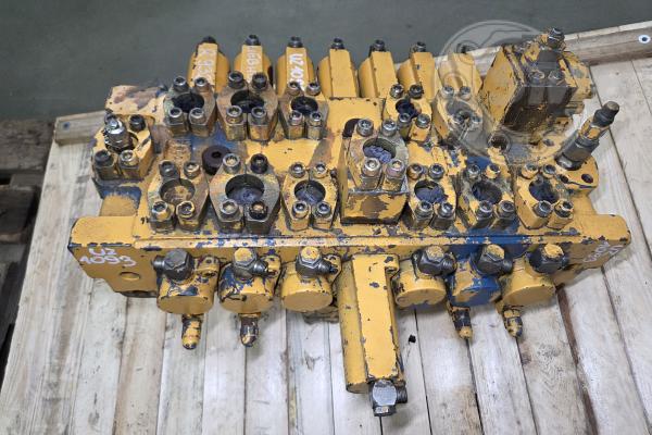 ROZDZIELACZ LIEBHERR R932 - M8-1152-00/7M8-22 - R900567010