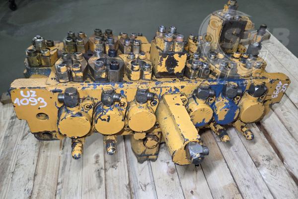 ROZDZIELACZ LIEBHERR R932 - M8-1152-00/7M8-22 - R900567010