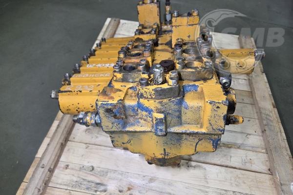 ROZDZIELACZ LIEBHERR R932 - M8-1152-00/7M8-22 - R900567010