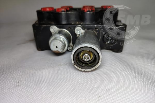 AKON Rozdzielacz hydrauliczny 2 sekcyjny