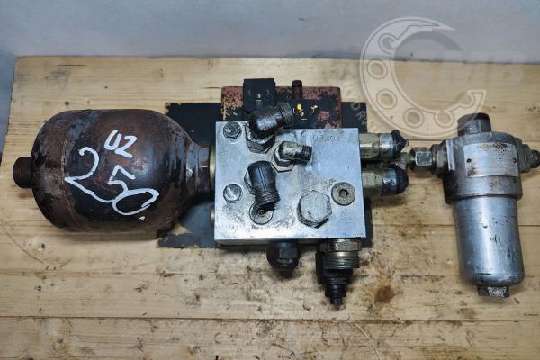Blok zaworowy + filtr Sennebogen