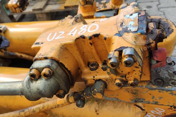 Zamek siłownika Liebherr