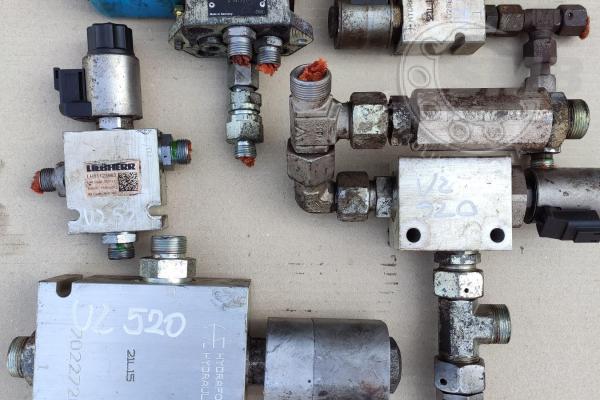 Liebherr 524 - elementy hydrauliki