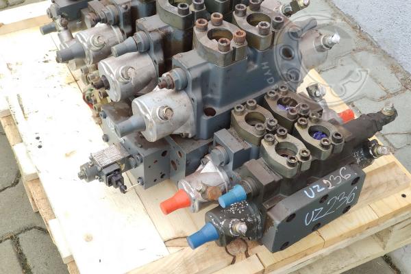 Rozdzielacz hydrauliczny Liebherr  914