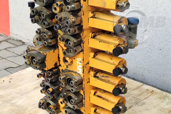 Rozdzielacz Liebherr  M8-1129-01/7M8-18