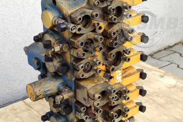 Rozdzielacz Liebherr  M8-1129-01/7M8-18