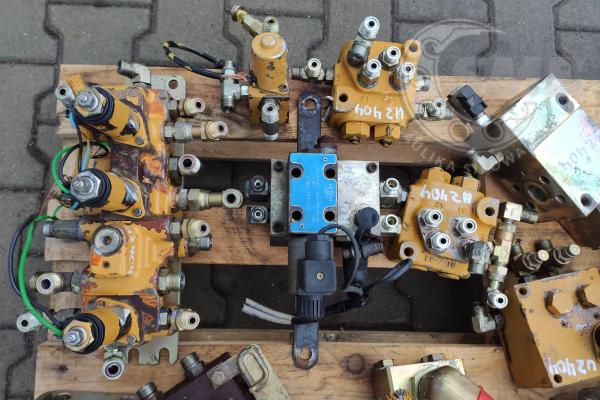 CAT 325C elementy hydrauliki