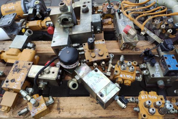 CAT 325C elementy hydrauliki