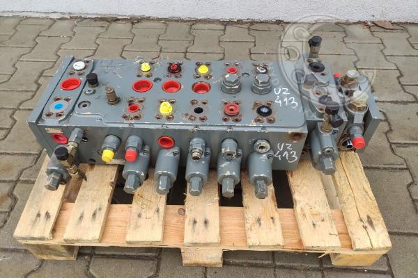 Rozdzielacz Liebherr  7026592