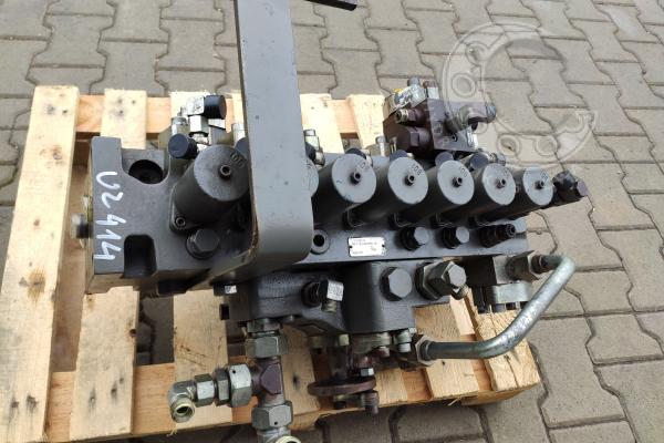 Rozdzielacz hydrauliczny Liebherr M8-1132-00/8M8/18