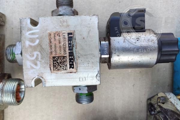 Liebherr 524 - elementy hydrauliki