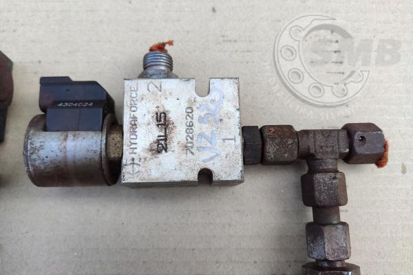 Liebherr 524 - elementy hydrauliki
