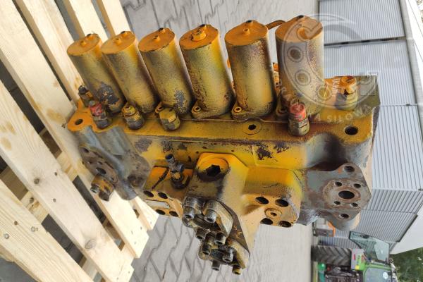 Liebherr rozdzielacz